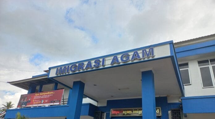 Pejabat Imigrasi Agam : “Kami Belum Menerima Laporan Resmi” Terkait Keberadaan WNA Asing di Pasbar Pejabat Imigrasi